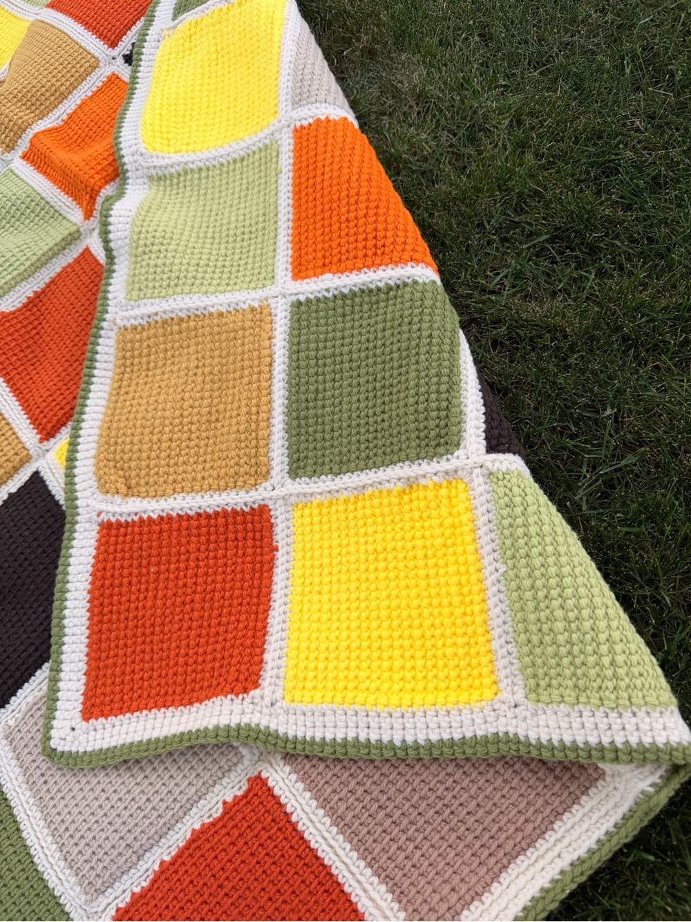 Handmade Afghan crochet blanket 
vintage granny square pattern - 5x4ft